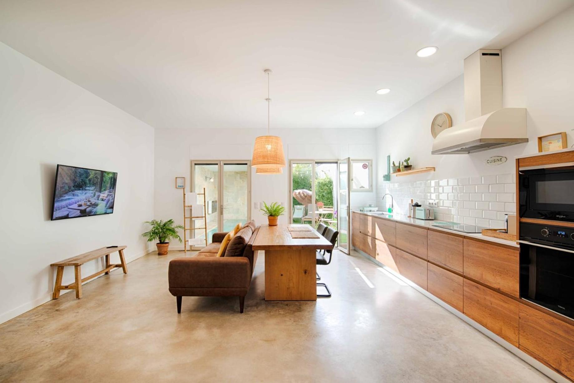 Апартаменти Loft Con Piscina Climatizada De Agua Salada Y Parking En El Centro De Figueres Фігерас Екстер'єр фото